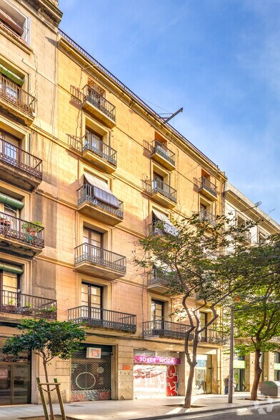 Local commercial dans Barcelone, Barcelona à louer - Photo principale – Image 1 sur 2