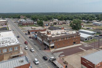 305 N Main St, Bristow, OK - VUE AÉRIENNE  vue de carte - Image1