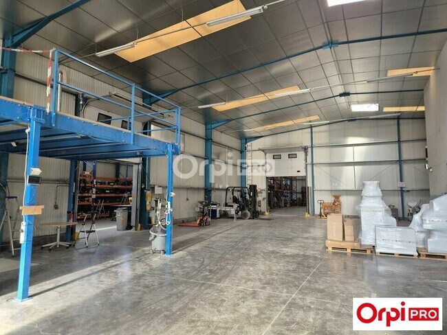 Plus de détails pour Industriel/Logistique à louer