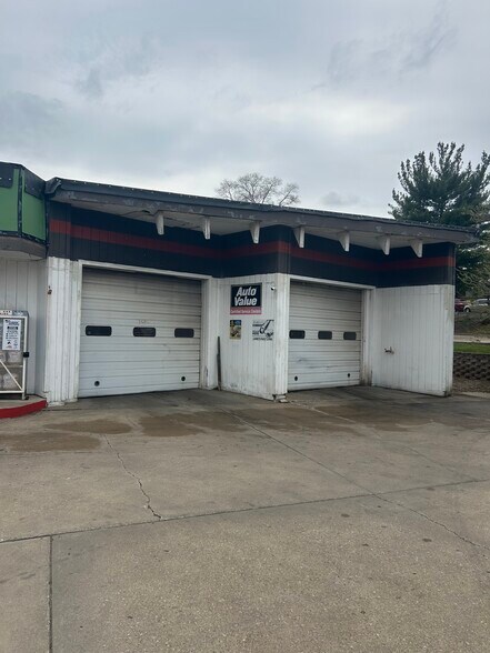 6400 Douglas Ave, Urbandale, IA à louer - Photo de l’immeuble – Image 2 sur 6