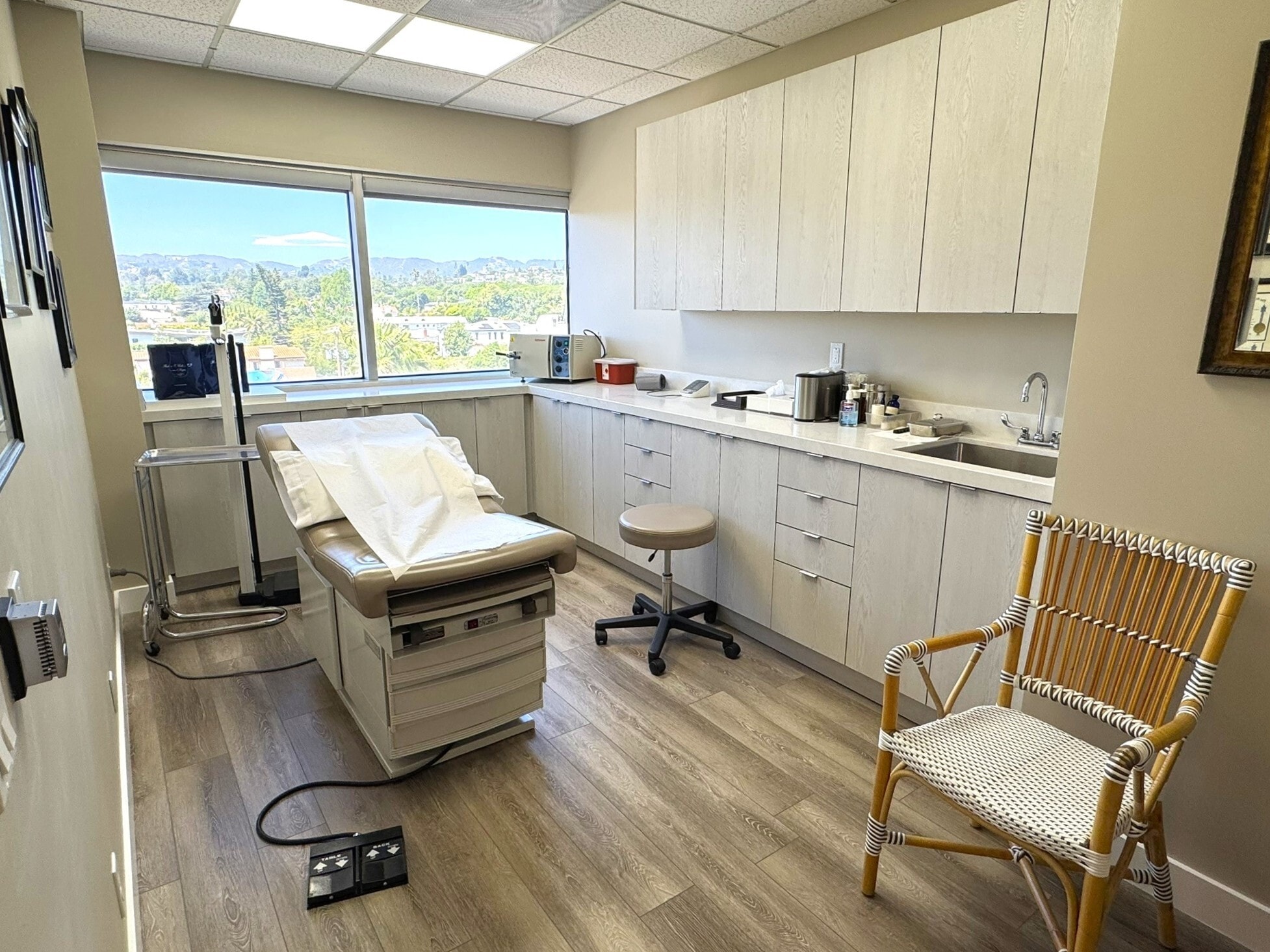 2730 Wilshire Blvd, Santa Monica, CA à louer Photo intérieure– Image 1 sur 4