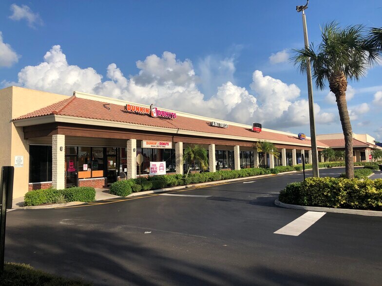 842-878 N Military Trl, West Palm Beach, FL à louer - Photo de l’immeuble – Image 2 sur 7