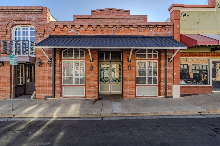 160 Main St, Jackson, CA à vendre - Photo principale – Image 2 sur 84