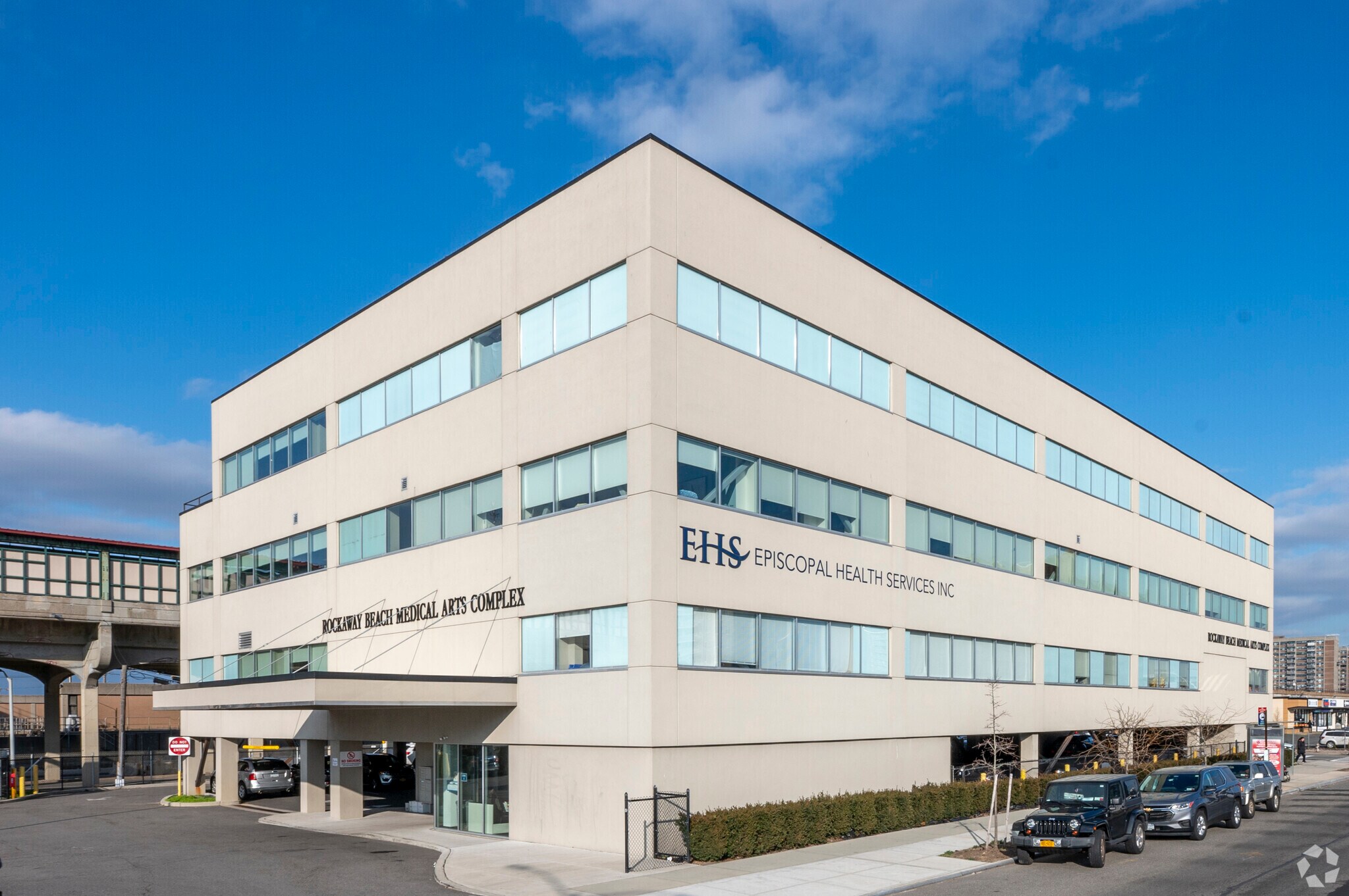 10520 Rockaway Beach Blvd, Rockaway Park, NY à louer Photo de l’immeuble– Image 1 sur 7
