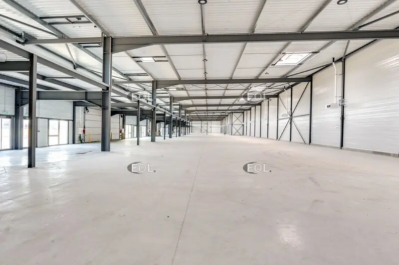 Local d’activités dans Le Thillay à louer - Photo intérieure – Image 3 sur 4