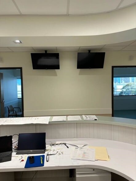 1100 Ward Ave, Honolulu, HI à louer - Photo intérieure – Image 2 sur 29