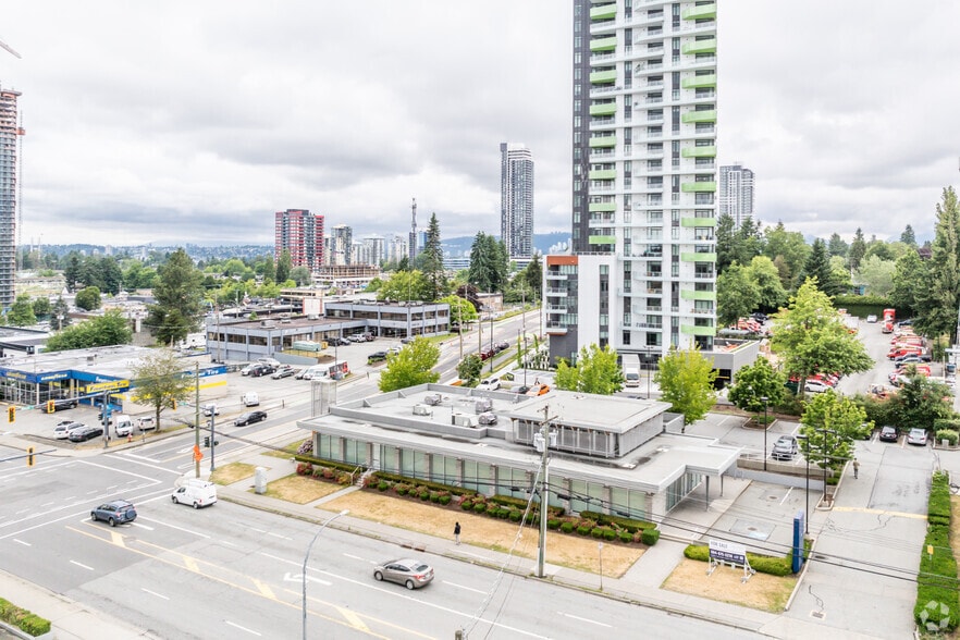 13747 104th Ave, Surrey, BC à vendre - Aérien – Image 2 sur 3