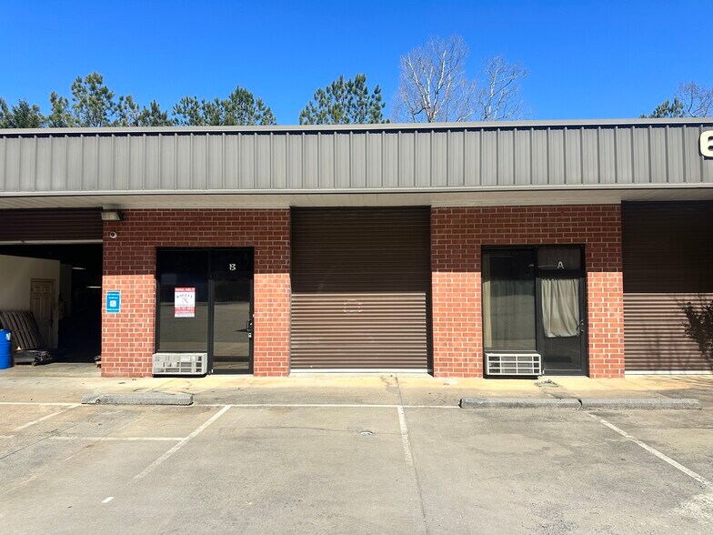 6170 Parkway North Dr, Cumming, GA à louer - Photo de l’immeuble – Image 1 sur 2