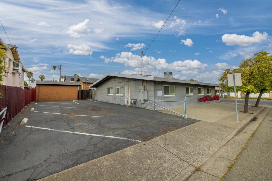 801-805 Tuolumne St, Vallejo, CA à vendre - Photo de l’immeuble – Image 2 sur 60