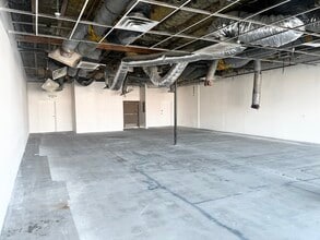 815-855 E Twain Ave, Las Vegas, NV à louer Photo intérieure– Image 2 sur 5