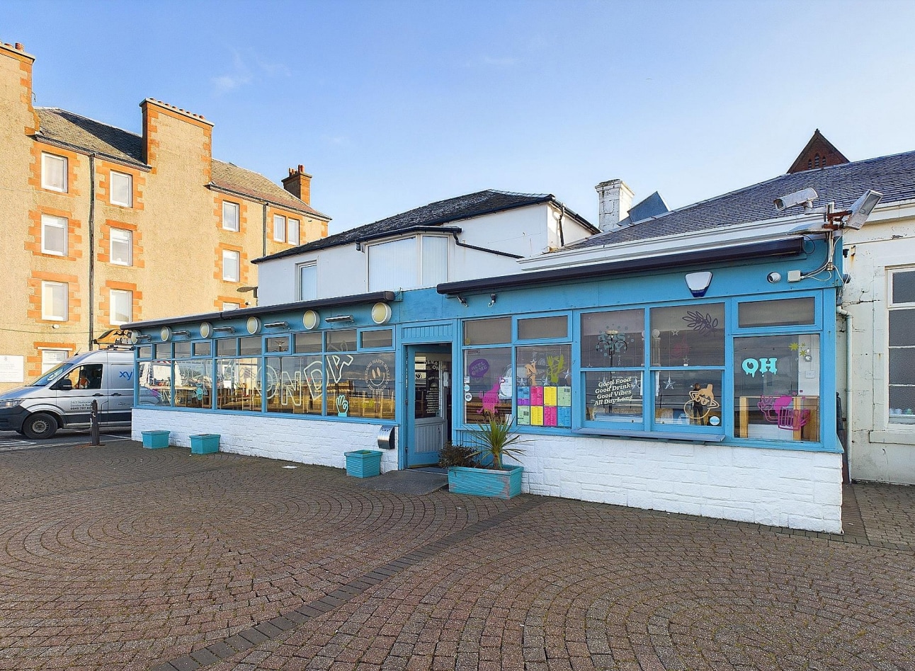 28 Bath St, Largs à louer Photo de l’immeuble– Image 1 sur 3