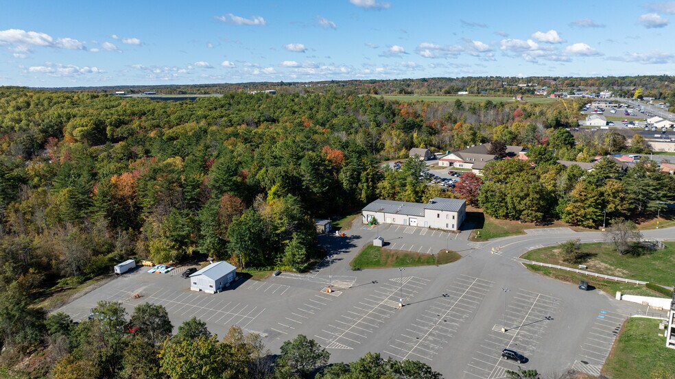 200 KMD, Waterville, ME à vendre - Photo de l’immeuble – Image 2 sur 22