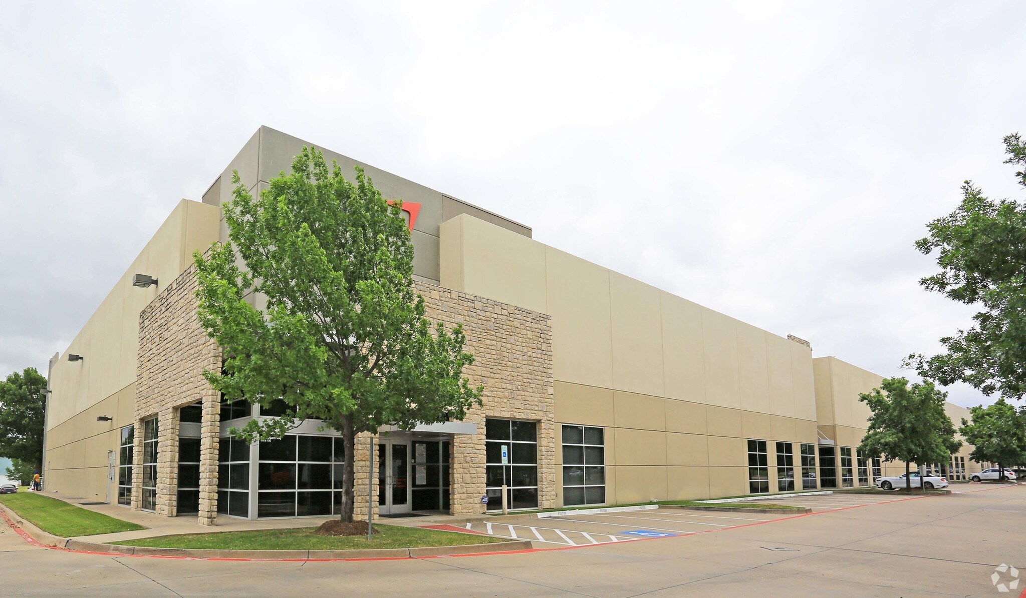 700 Freeport Pky, Coppell, TX à louer Photo de l’immeuble– Image 1 sur 4