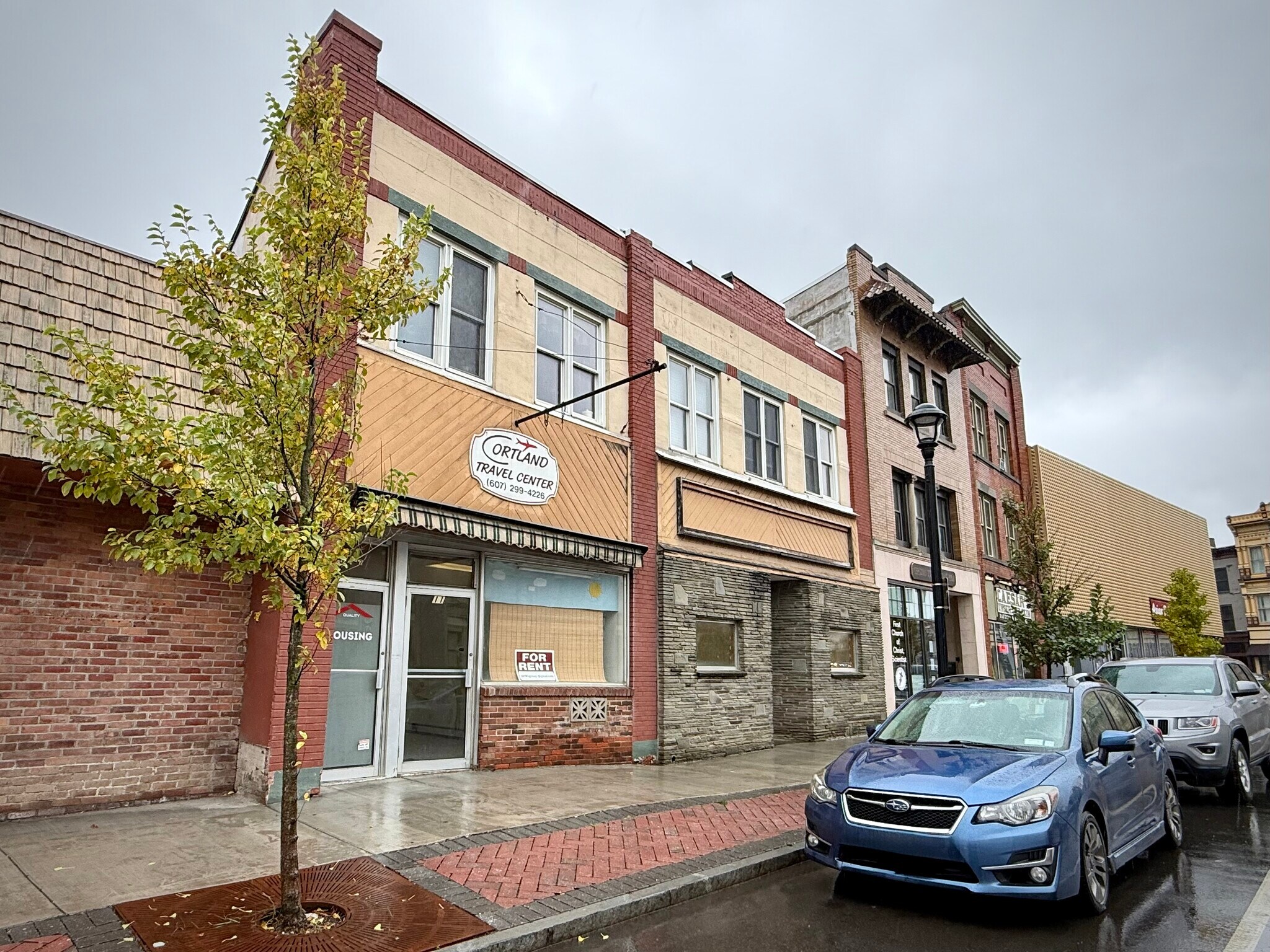 11 Clinton Ave, Cortland, NY à louer Photo principale– Image 1 sur 14