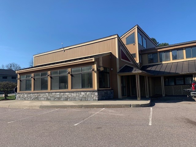97 Blakely Rd, Colchester, VT à louer - Photo de l’immeuble – Image 1 sur 8