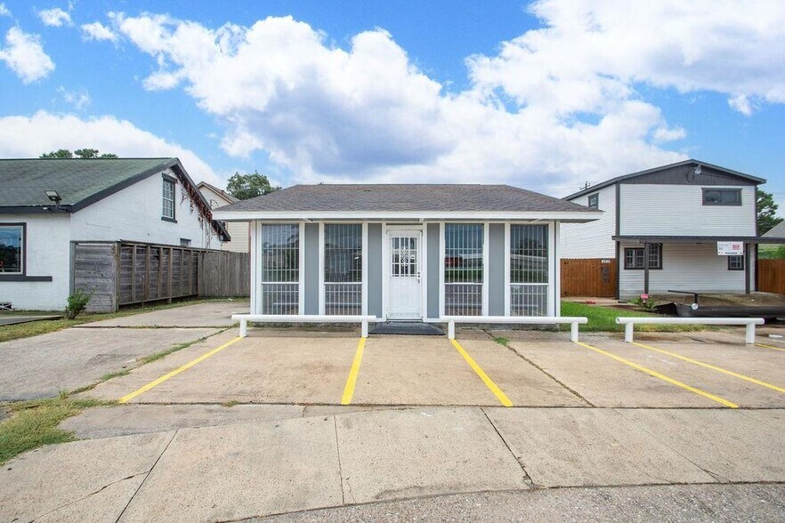 2809 Market St, Baytown, TX à louer - Photo principale – Image 1 sur 47