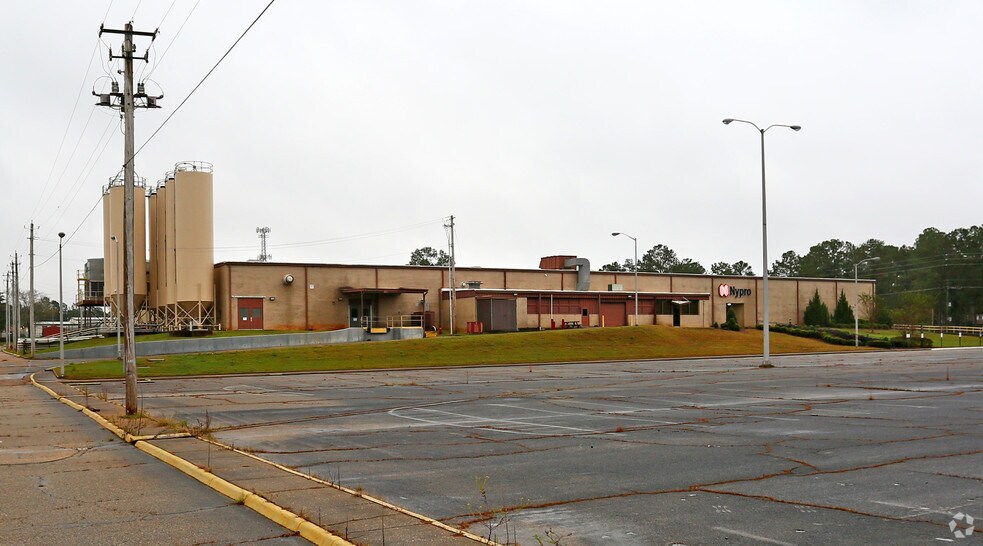 208 Nypro Ln, Dothan, AL à vendre - Photo de l’immeuble – Image 3 sur 8