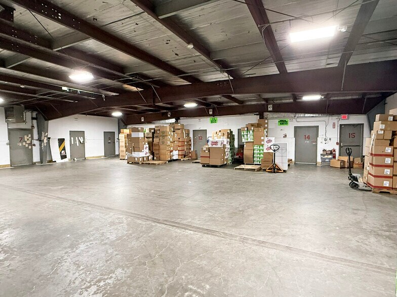 20 Colby Rd, Litchfield, NH à louer - Photo de l’immeuble – Image 2 sur 4