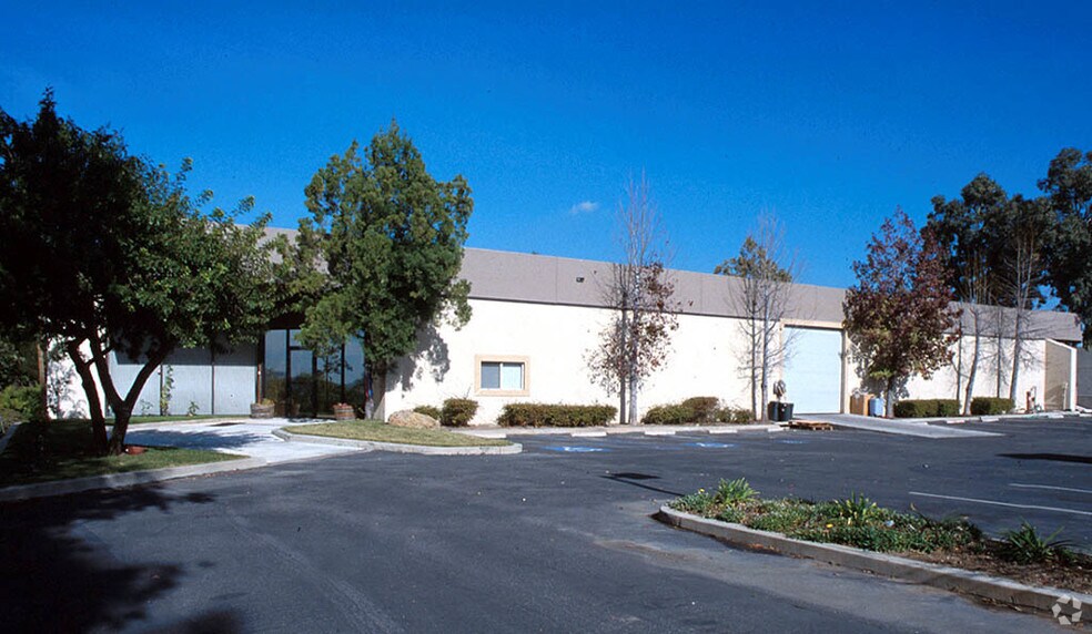 5711 Corsa Ave, Westlake Village, CA à vendre - Photo de l’immeuble – Image 2 sur 22
