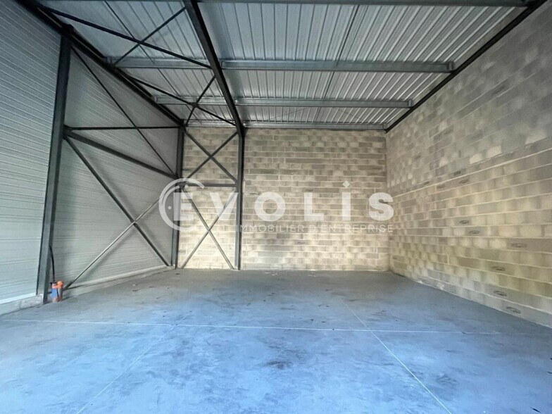 Local d'activités dans Bassens à vendre - Photo intérieure – Image 1 sur 7