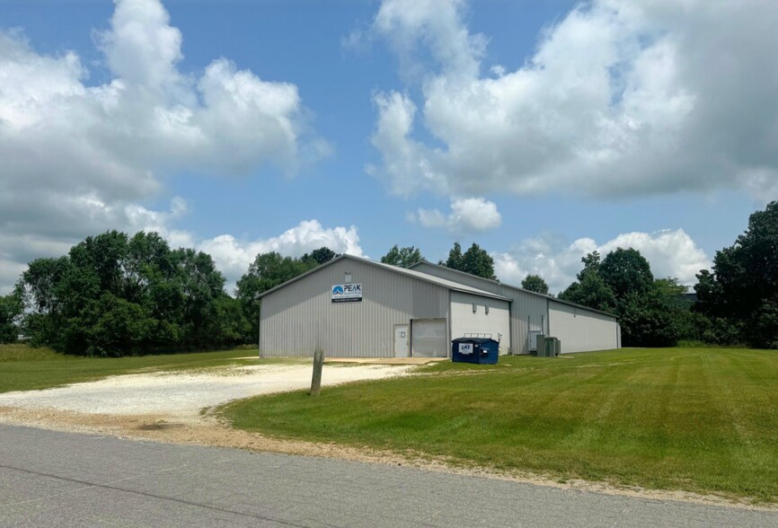 1045 Parkview St, Constantine, MI à vendre - Photo de l’immeuble – Image 2 sur 8