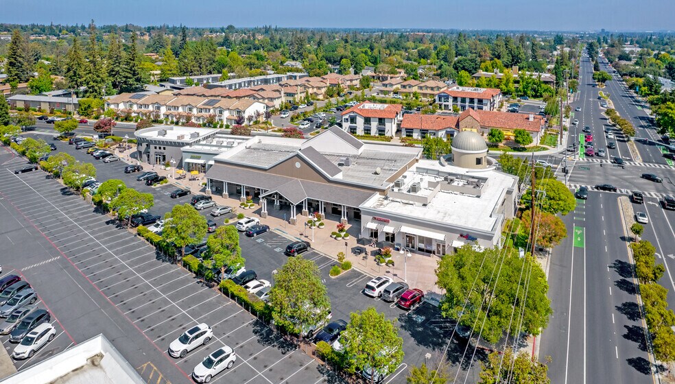 624-640 Blossom Hill Rd, Los Gatos, CA à louer - Photo de l’immeuble – Image 2 sur 5
