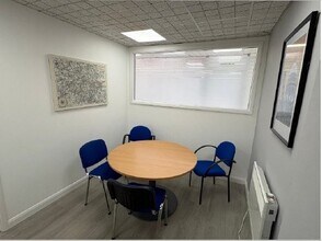 77 Croydon Rd, Caterham à louer Photo intérieure– Image 2 sur 7