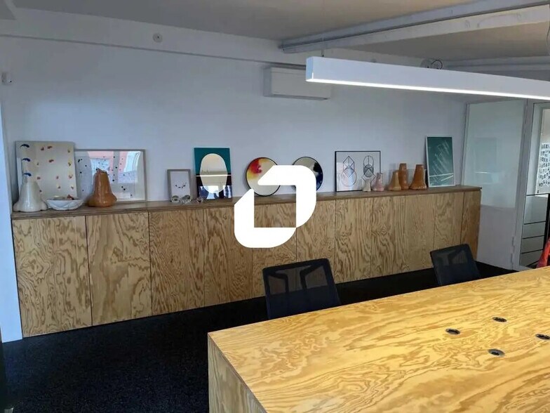 Bureau dans Montreuil à louer - Photo de l’immeuble – Image 3 sur 7