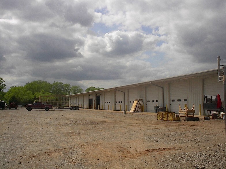 5510 N Highway 81, Enid, OK à louer - Photo de l’immeuble – Image 1 sur 9