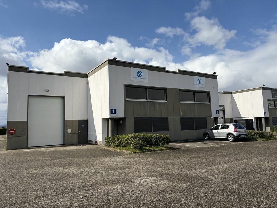 58 Avenue Des Bruyères, Décines-Charpieu à louer Photo de l’immeuble– Image 1 sur 13