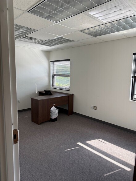 49 Wilshire Ct, Fishersville, VA à louer - Photo de l’immeuble – Image 3 sur 11
