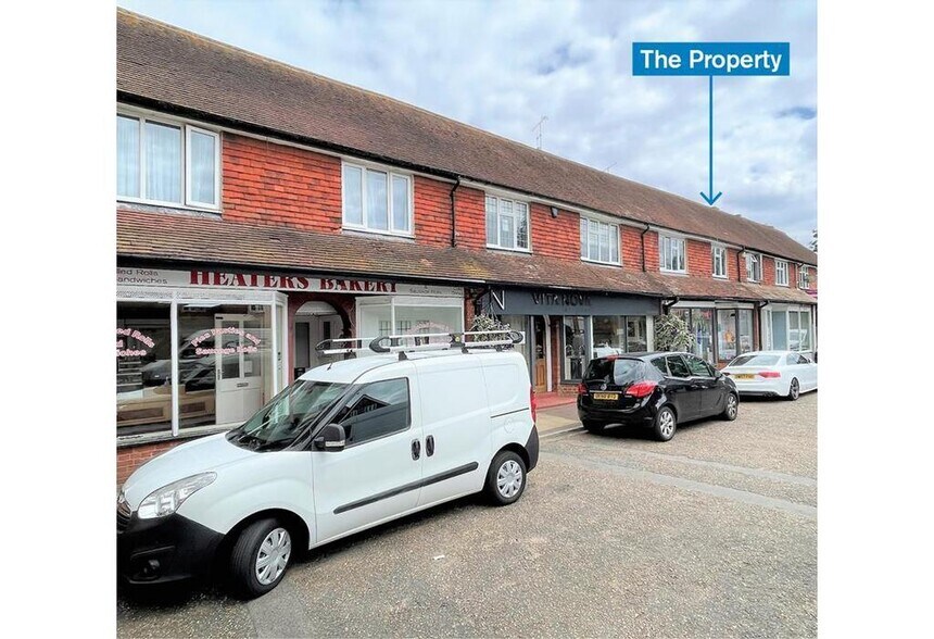 21 High St, Byfleet à louer - Photo de l’immeuble – Image 3 sur 10