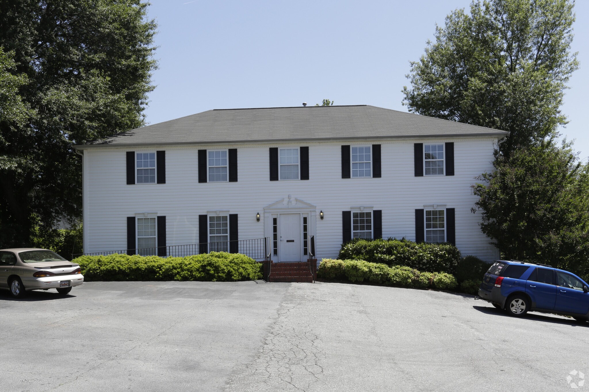 1326 Haywood Rd, Greenville, SC à louer Photo principale– Image 1 sur 4