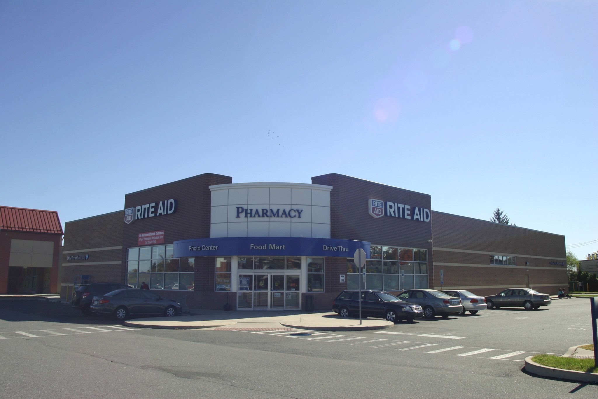 12051 Knights Rd, Philadelphia, PA à louer Photo principale– Image 1 sur 4