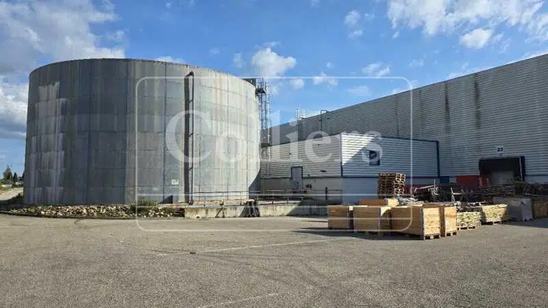 Rue Nicolas Joseph Cugnot, Salon-de-Provence à louer - Photo de l’immeuble – Image 3 sur 5