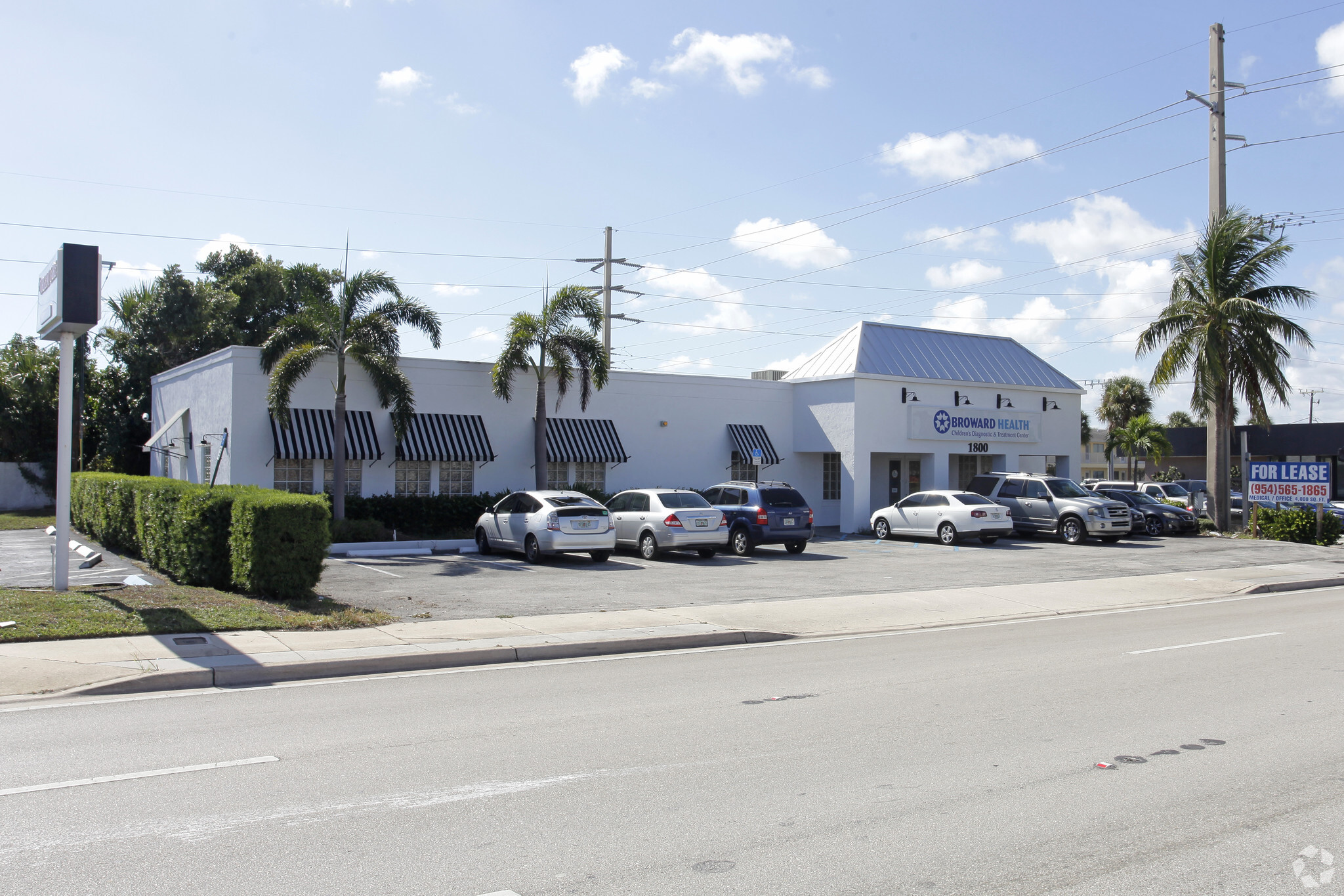 1800 E Commercial Blvd, Fort Lauderdale, FL à louer Photo de l’immeuble– Image 1 sur 11