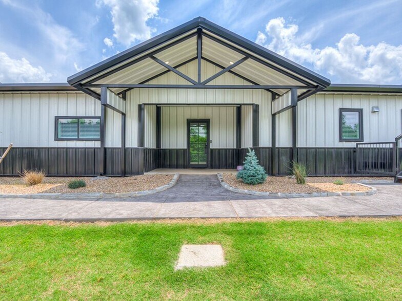 1900 SE 16th St, Newcastle, OK à vendre - Photo de l’immeuble – Image 2 sur 50