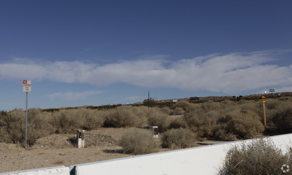 Commerce Pky, Barstow, CA à vendre - Photo principale – Image 1 sur 6