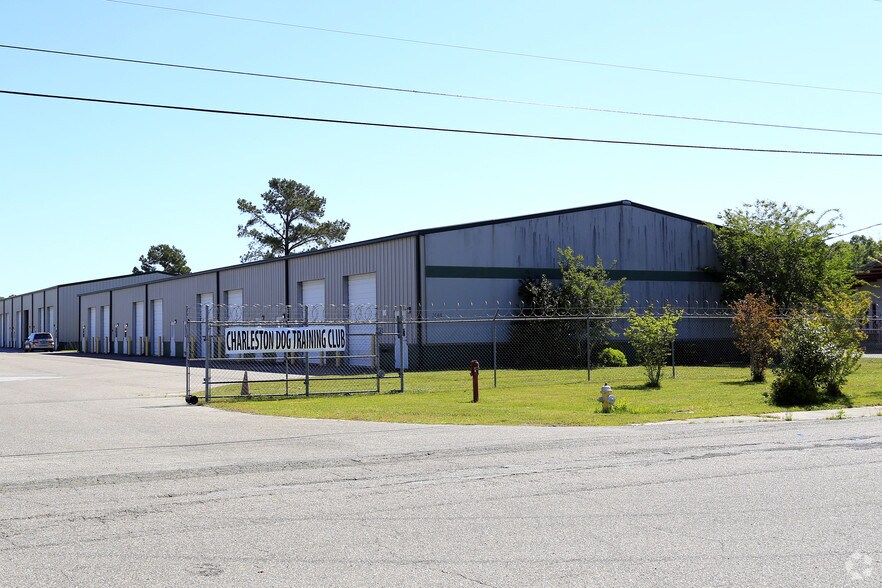 7644 Southrail Rd, North Charleston, SC à louer - Photo principale – Image 1 sur 17