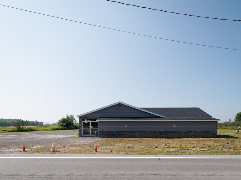 17612 State Route 3, Watertown, NY à vendre - Photo de l’immeuble – Image 3 sur 33