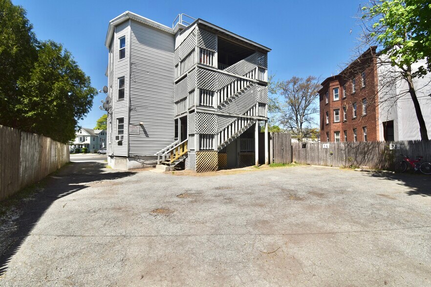 855 Liberty St, Springfield, MA à vendre - Photo de l’immeuble – Image 3 sur 33