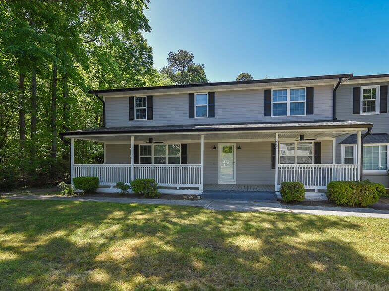 225 Douglas St, Holly Springs, NC à vendre - Photo de l’immeuble – Image 3 sur 65