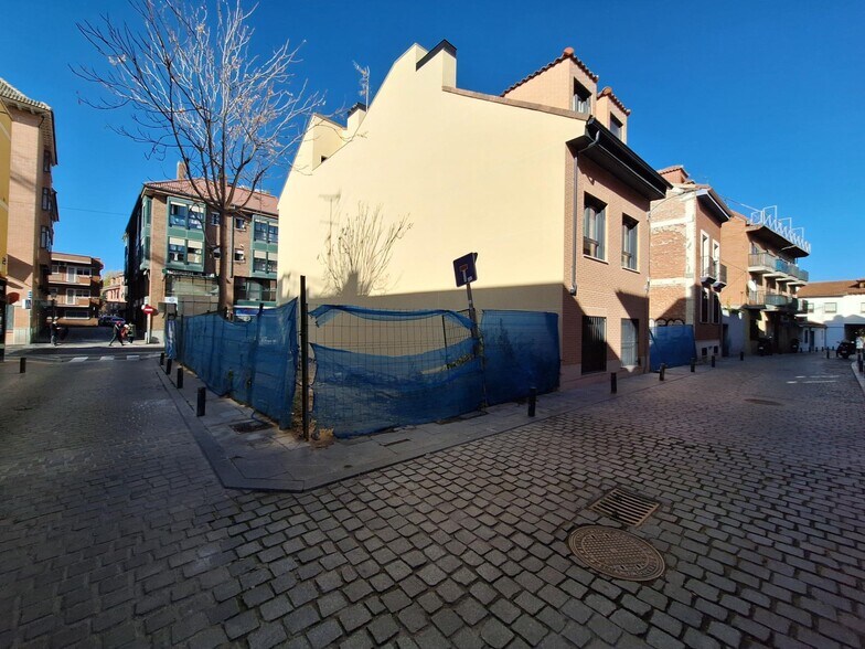 Terrain dans Madrid, Madrid à vendre - Photo de l’immeuble – Image 2 sur 6