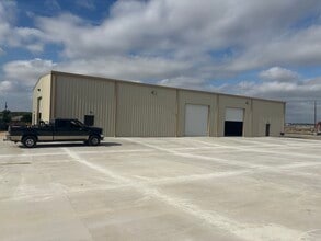 764 Soechting Rd, New Braunfels, TX à louer Photo intérieure– Image 1 sur 4