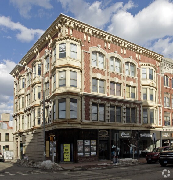 174-196 Grand St, Waterbury, CT à louer - Photo de l’immeuble – Image 2 sur 5