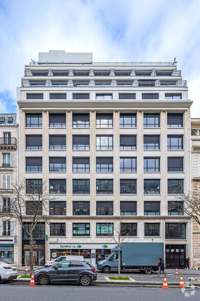 24 Avenue Hoche, Paris à louer - Photo de l’immeuble – Image 2 sur 2