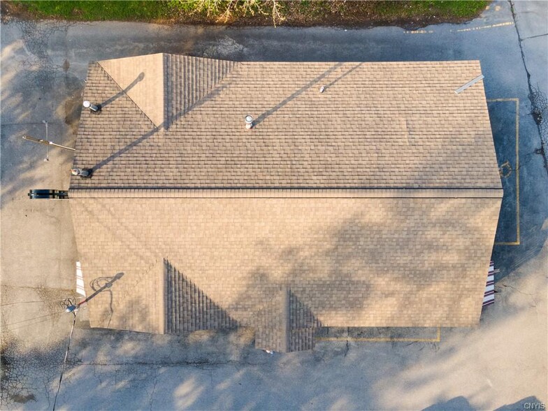 32 Chenango Ave, Clinton, NY à vendre - Photo de l’immeuble – Image 3 sur 28