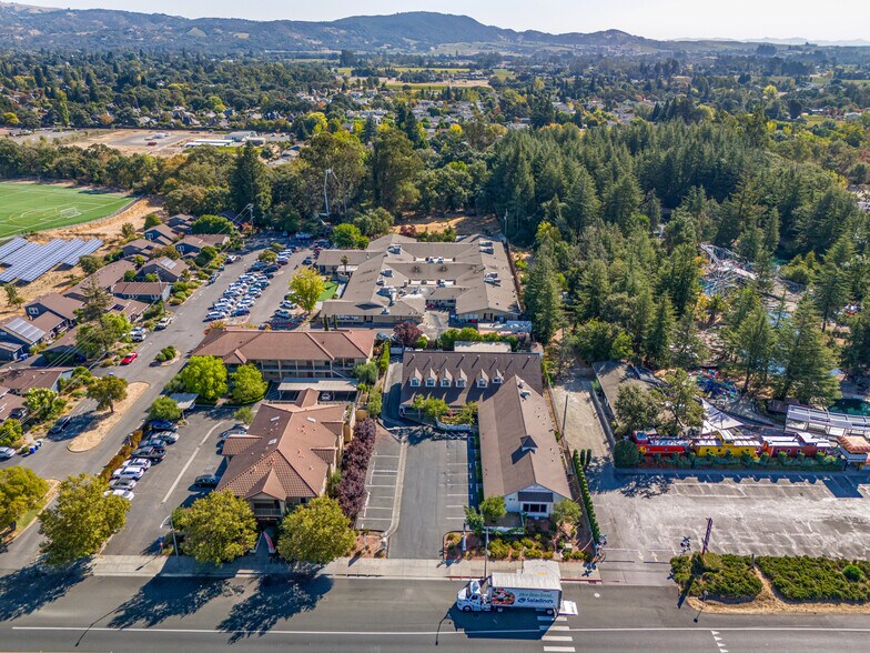 1270 Broadway, Sonoma, CA à vendre - Aérien – Image 1 sur 92
