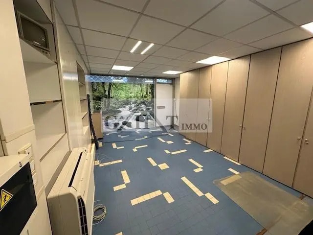 Plus de détails pour Local commercial à louer