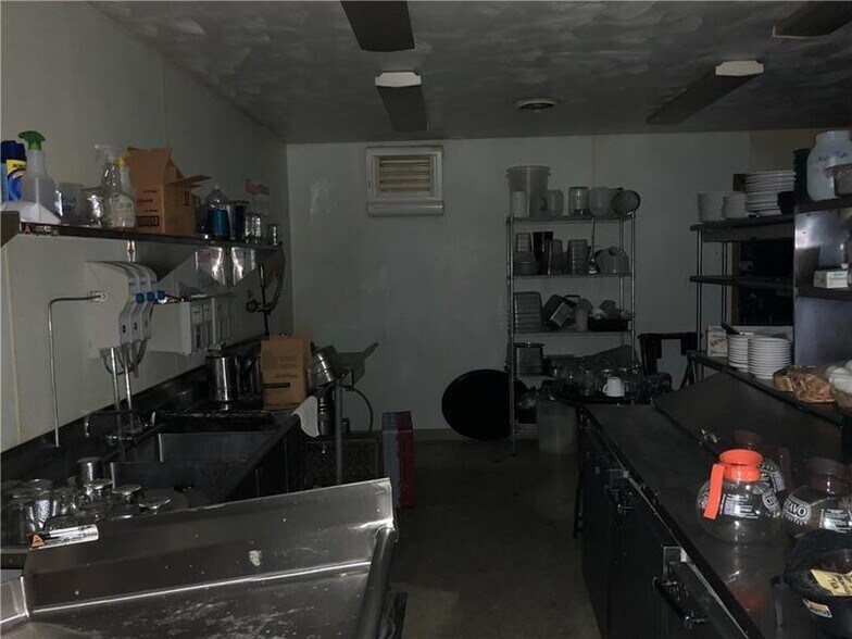 301 Constitution St, Perryopolis, PA à vendre - Photo de l’immeuble – Image 3 sur 5